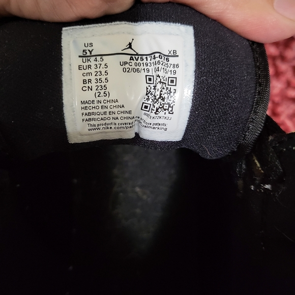 Air Jordan 1 black, pink, red, and mint green color. - Picture 4 of 4